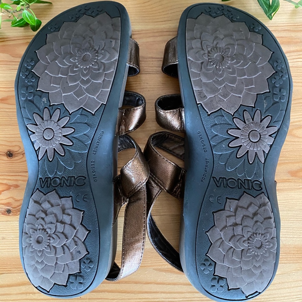 Vionic Adjustable Strap Sandals Bronze Size 7m - image 6